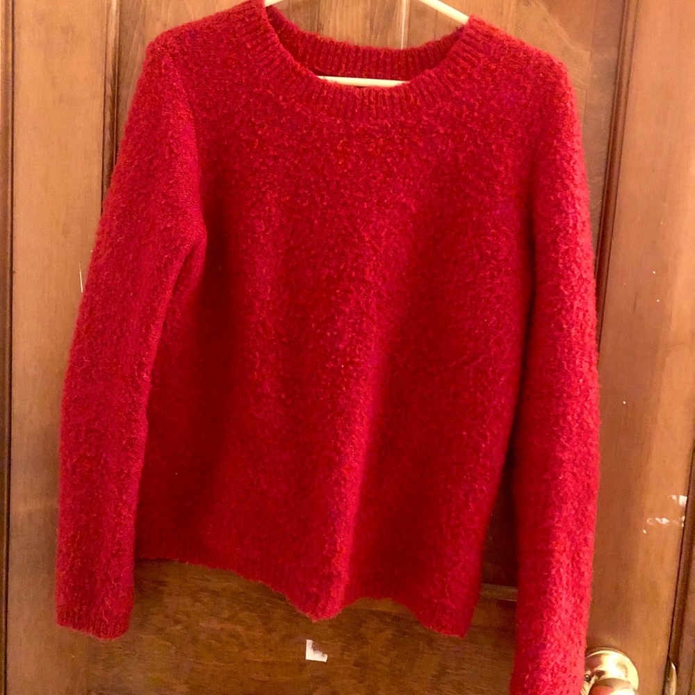 fuzzy red sweater ❤️